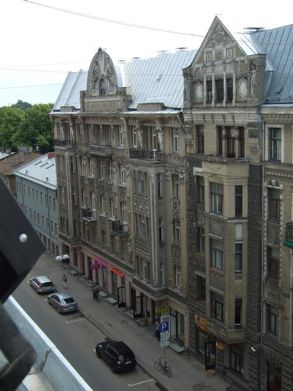 Sunlit Loft Apartment Рига Екстериор снимка