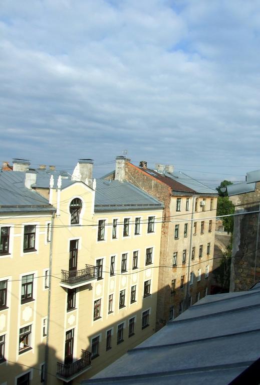 Sunlit Loft Apartment Рига Екстериор снимка